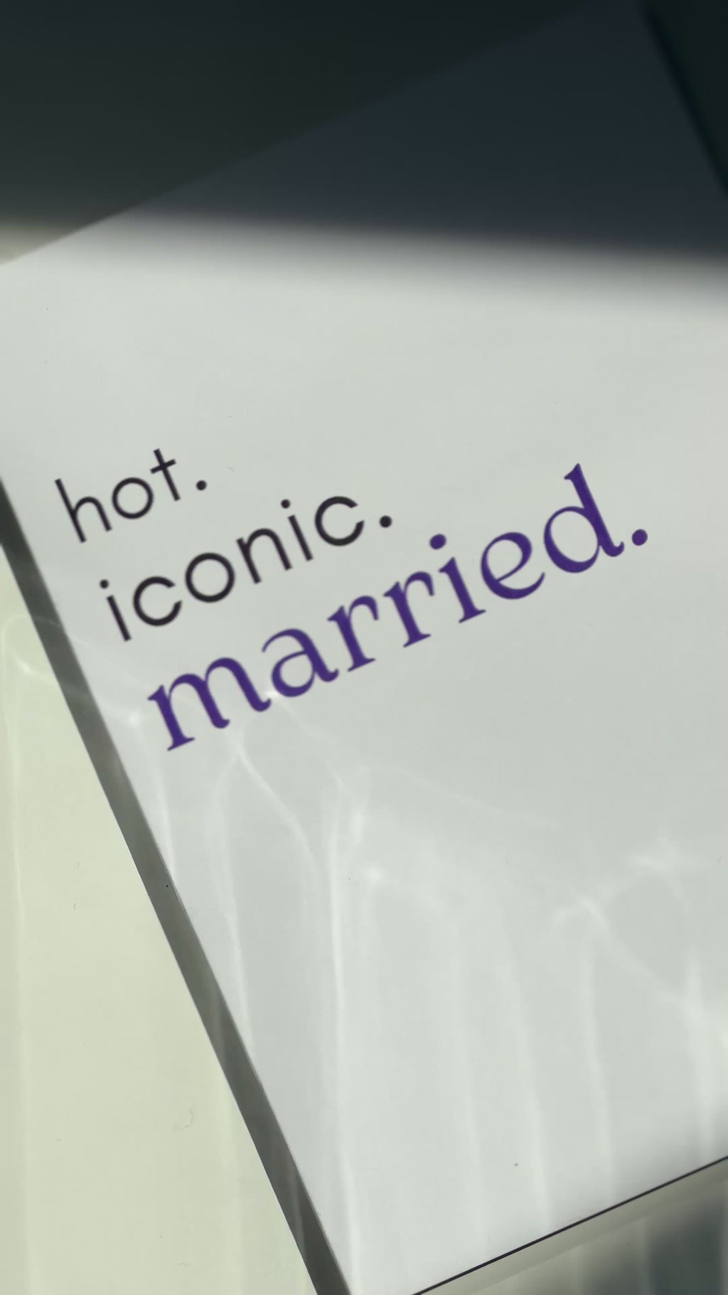 HOT. ICONIC- MARRIED. - moderne minimalistische Hochzeitskarte